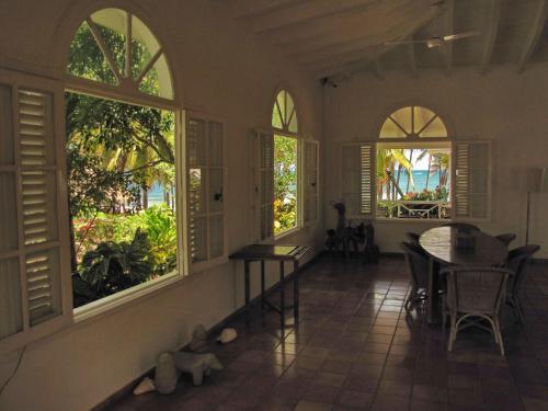 Hotel Todo Blanco