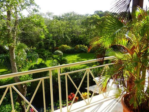 Apartamento Luxurious Spectacular Beachfront Rooftop Penthouse: A Caribbean Paradise
