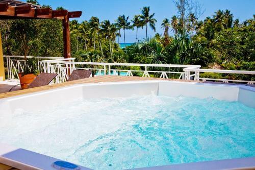 Apartamento Luxurious Spectacular Beachfront Rooftop Penthouse: A Caribbean Paradise
