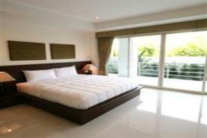 Hotel Bangtao Tropical Residence