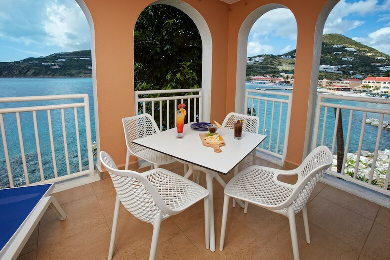 Hotel Divi Little Bay Beach Resort