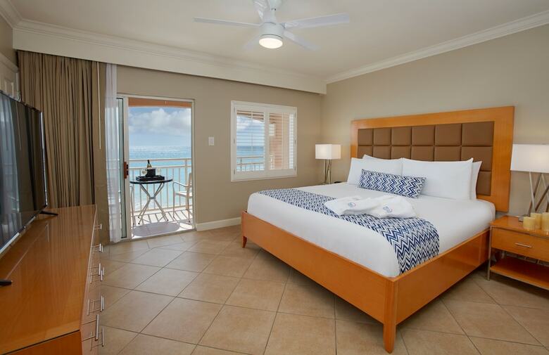 Hotel Divi Little Bay Beach Resort
