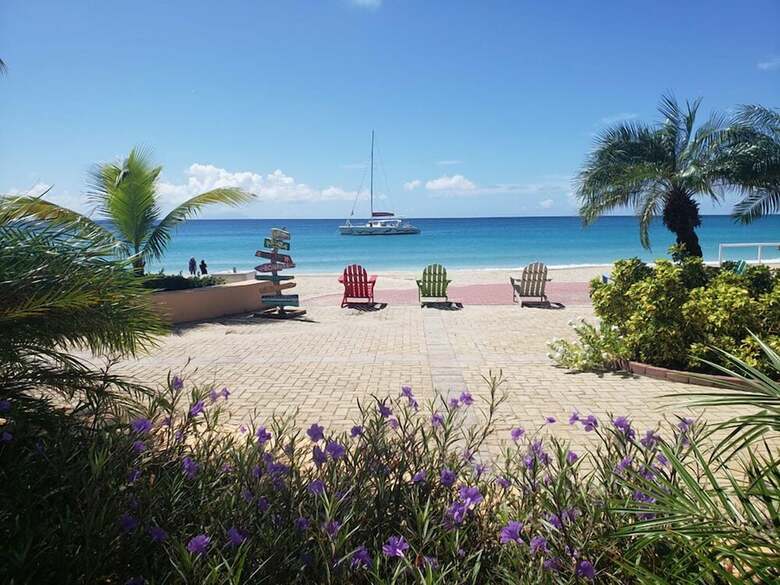 Hotel Divi Little Bay Beach Resort
