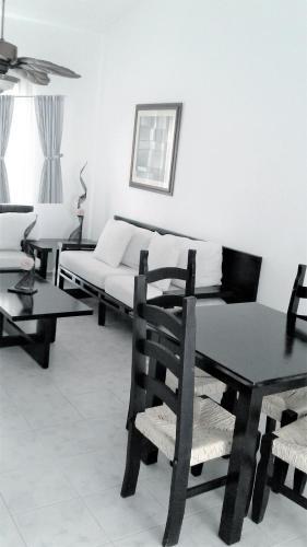Villas Paseo Del Sol