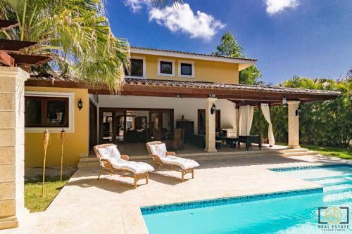 Villa Luxury, Tortuga Bay