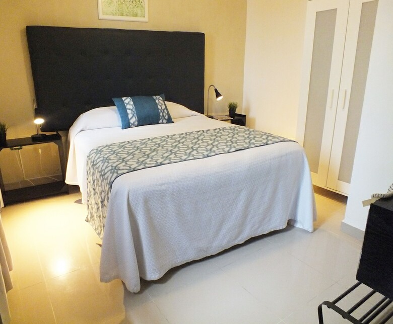 Hotel Tau Casa Reyes