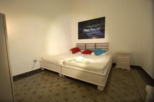 Hostal La Puerta Roja Guess House