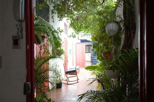 Hostal La Puerta Roja Guess House