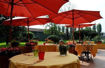 Cascina Marisa Hotel