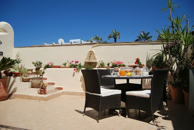 Bed & Breakfast Casa Manzella