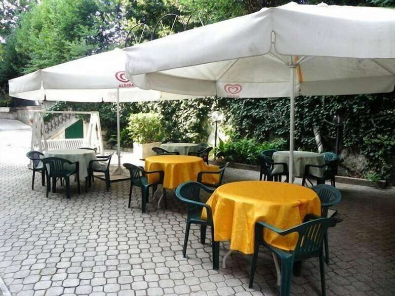 Hotel Villa Robinia