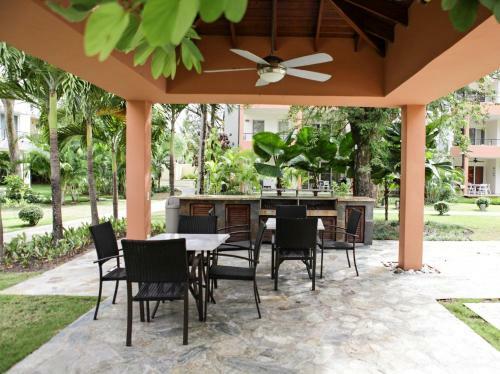 Comfortable Apartment In Caribbean Paradise