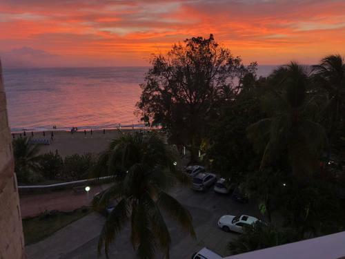 Apartamento Hill Top Condos 5c