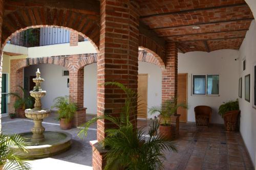 Hotel La Joya Del Lago