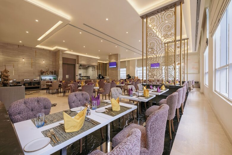 Khalidia Palace Hotel Dubai By Mourouj Gloria