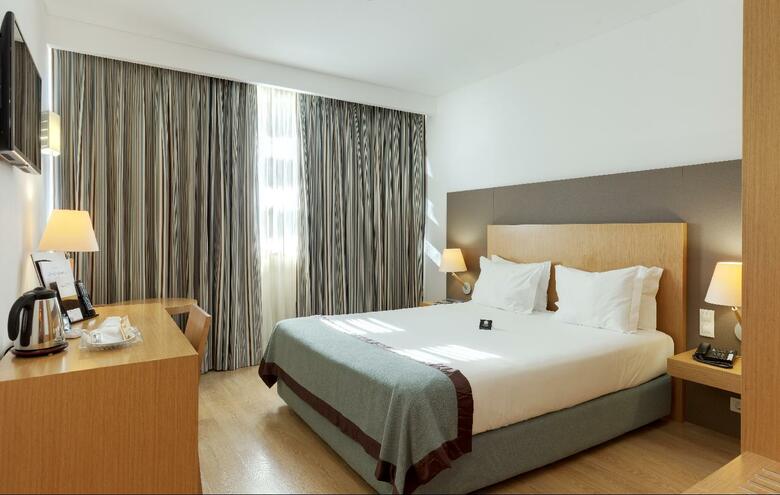 Hotel Mercure Lisboa Almada