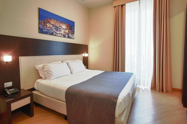 Hotel Naples