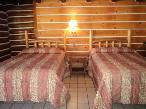 Lodge Caba�as Montebello Inn