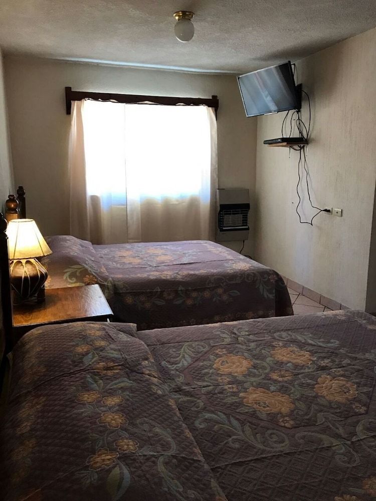 Hotel Puesta Del Sol