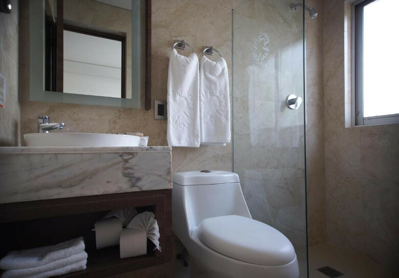 Econo Express Hotel