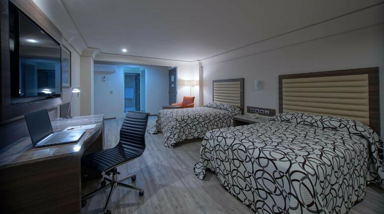 Econo Express Hotel