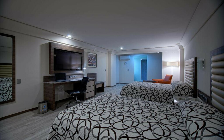 Econo Express Hotel