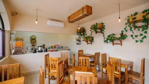 Casa Anaya Hotel & Hostal
