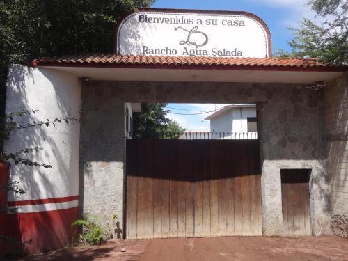Hotel Rancho Agua Salada