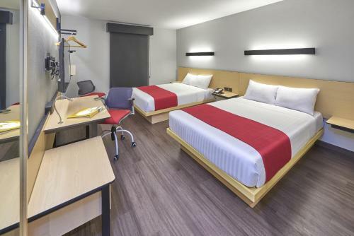 Hotel City Express Ensenada