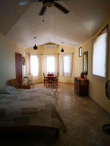 Hotel Alcatraz La Paz