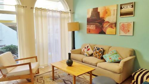 Apartamento 2 Br 2 Bath, Downtown Ground Level.