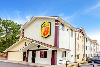 Hotel Super 8 Fredericksburg/central