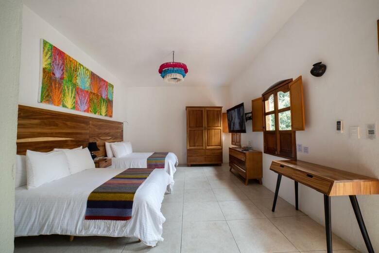 Hotel Nana Vida