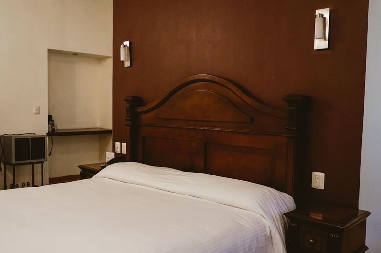 Hotel Puebla De Anta�o