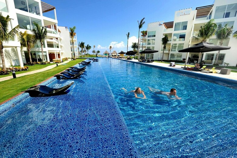 Apartamento The Elements Oceanfront & Beachside Condo Hotel