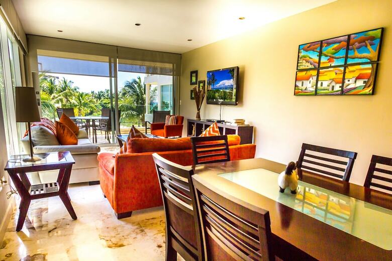 Apartamento The Elements Oceanfront & Beachside Condo Hotel