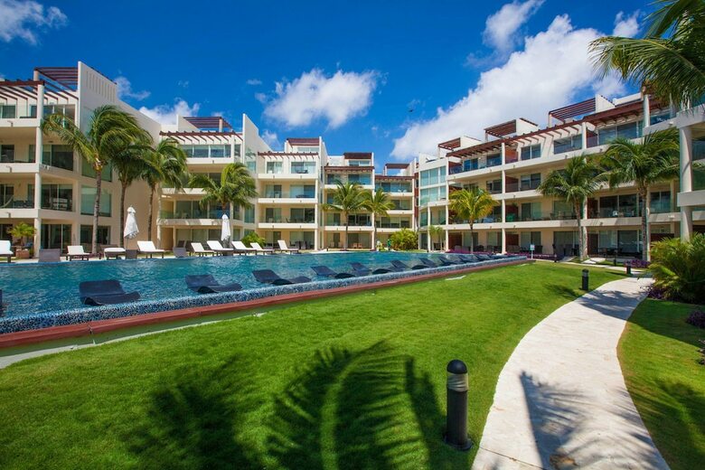 Apartamento The Elements Oceanfront & Beachside Condo Hotel