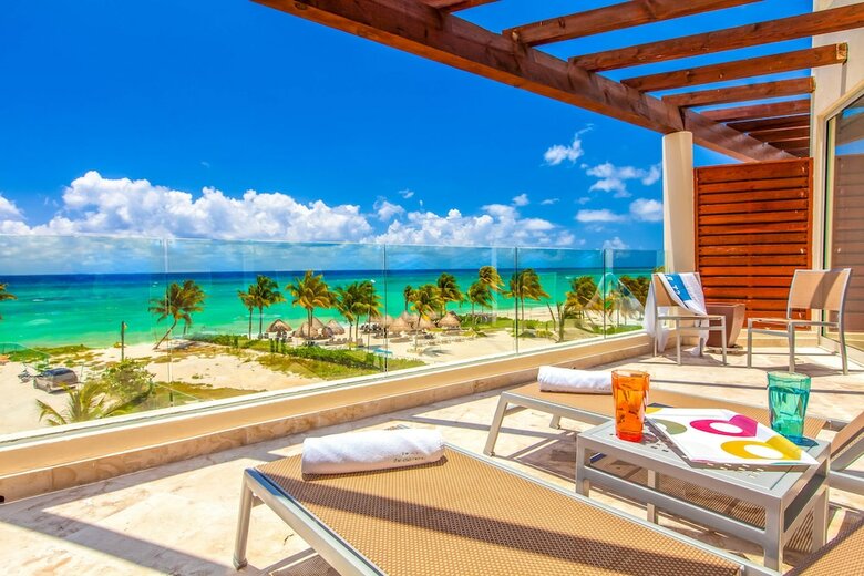 Apartamento The Elements Oceanfront & Beachside Condo Hotel