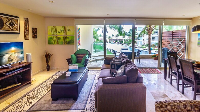 Apartamento The Elements Oceanfront & Beachside Condo Hotel