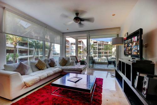 Apartamento El106 Elements Condos 2 Bedroom