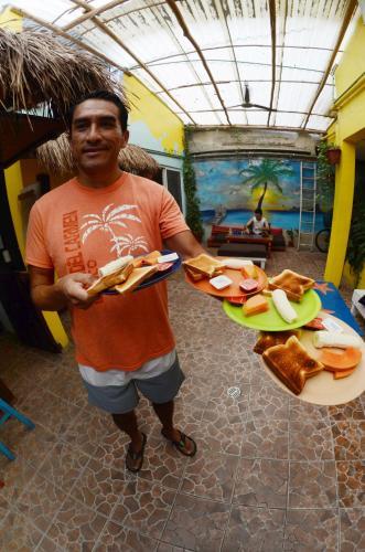 Tres Mundos Hostel