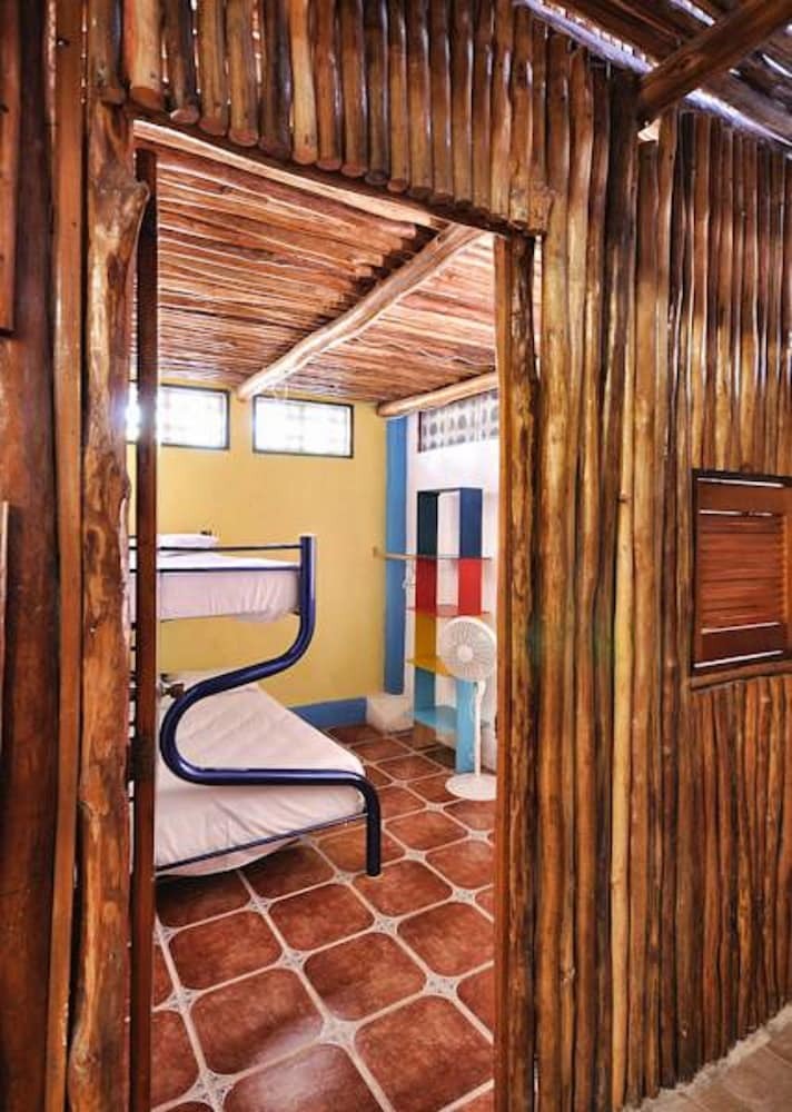 Hostel Playa By The Spot