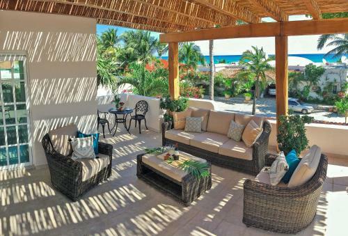 Beachside Villa- Casa Azul Caribe