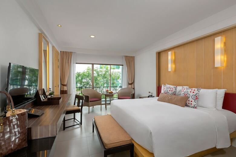 Hotel Sawaddi Patong Resort (deluxe)