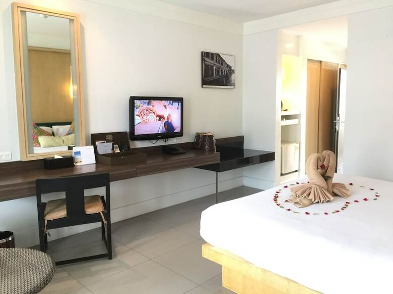 Hotel Sawaddi Patong Resort (deluxe)
