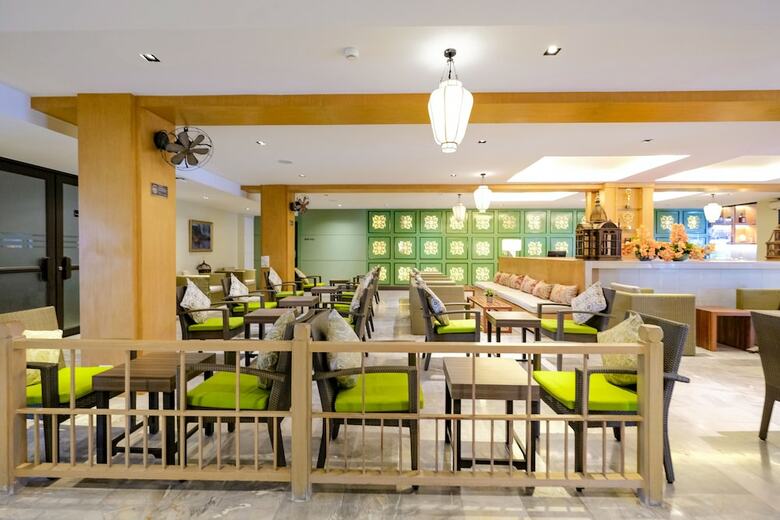 Hotel Sawaddi Patong Resort (deluxe)