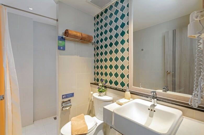 Hotel Sawaddi Patong Resort (deluxe)