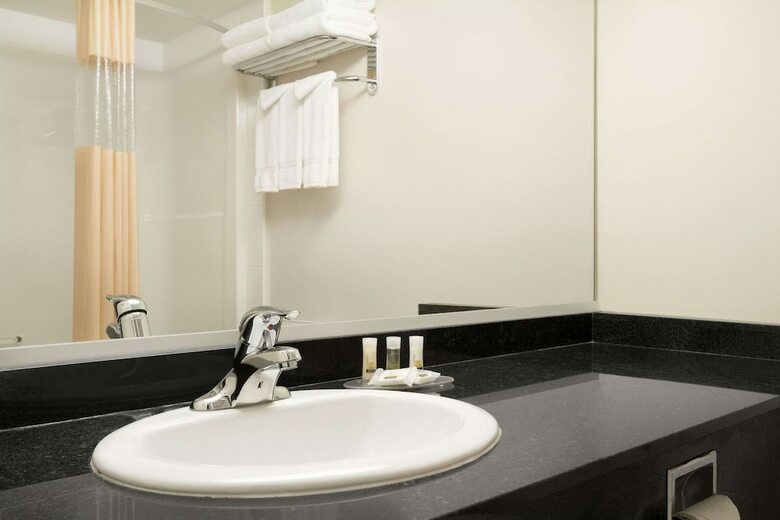Hotel Days Inn And Suites - Langley