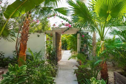 Leisure Canal 20mbps Private Villa