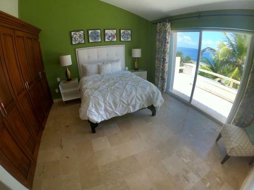 Bed & Breakfast Villa Susana - Beach Front House